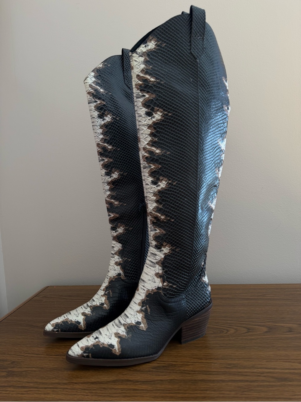 Knee-High Western Leather Boots in Black and White